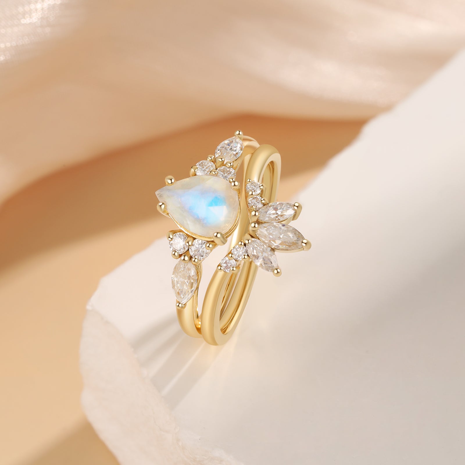 Celena Moonstone Engagement Ring Set Pear Cut 18K Gold Vintage Bridal Ring Gemstone Ring Moonstone Ring