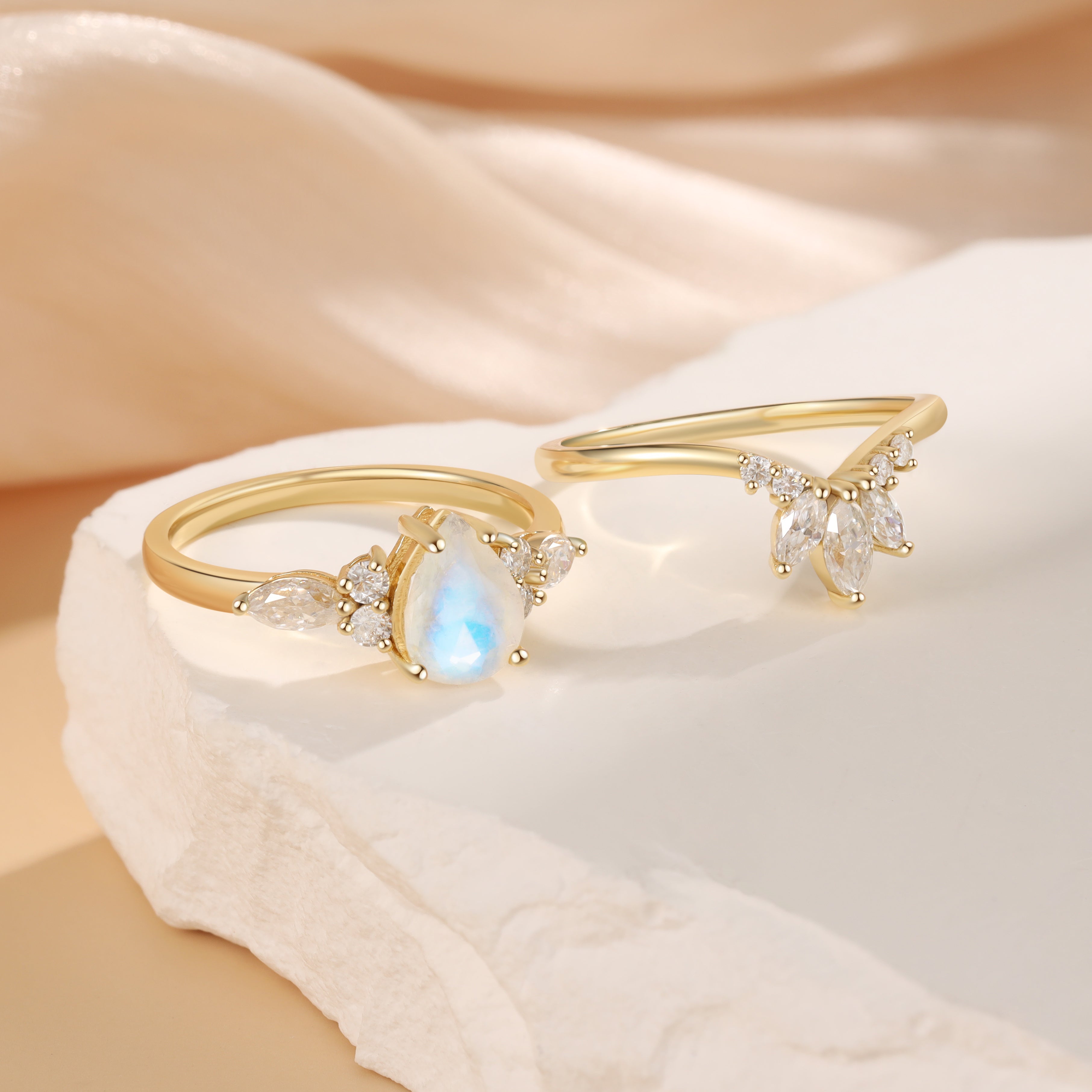 Celena Moonstone Engagement Ring Set Pear Cut 18K Gold Vintage Bridal Ring Gemstone Ring Moonstone Ring