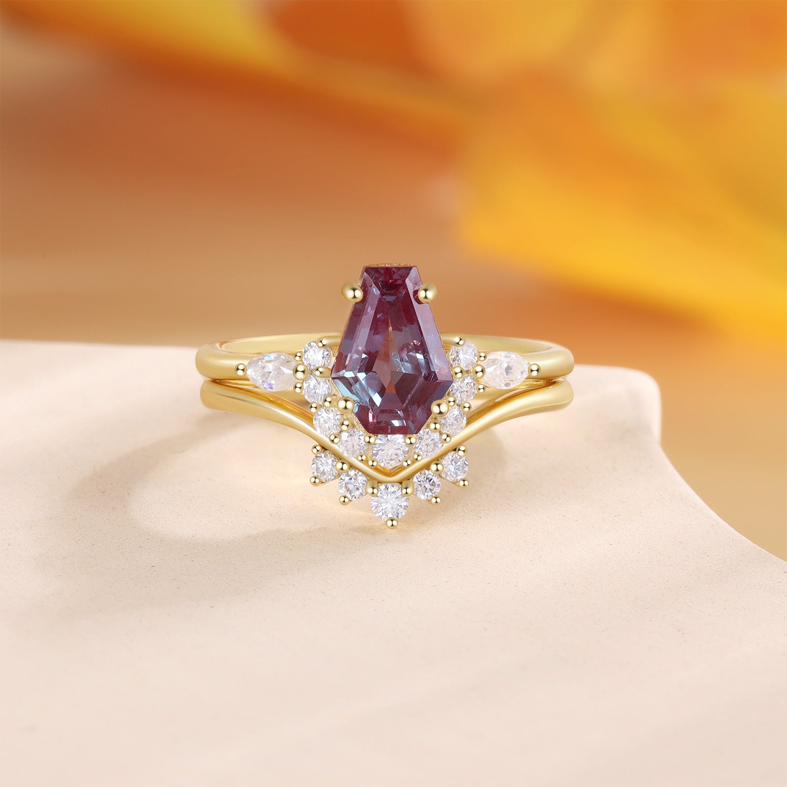 Alexandrite Engagement Ring Set Coffin Cut 18K Gold Ring Vintage Gemstone Ring Unique Alexandrite Ring